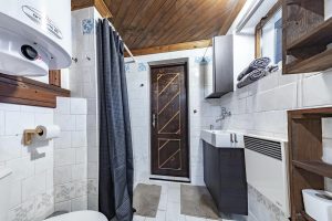 Malá koupelna k ložnici v přízemí